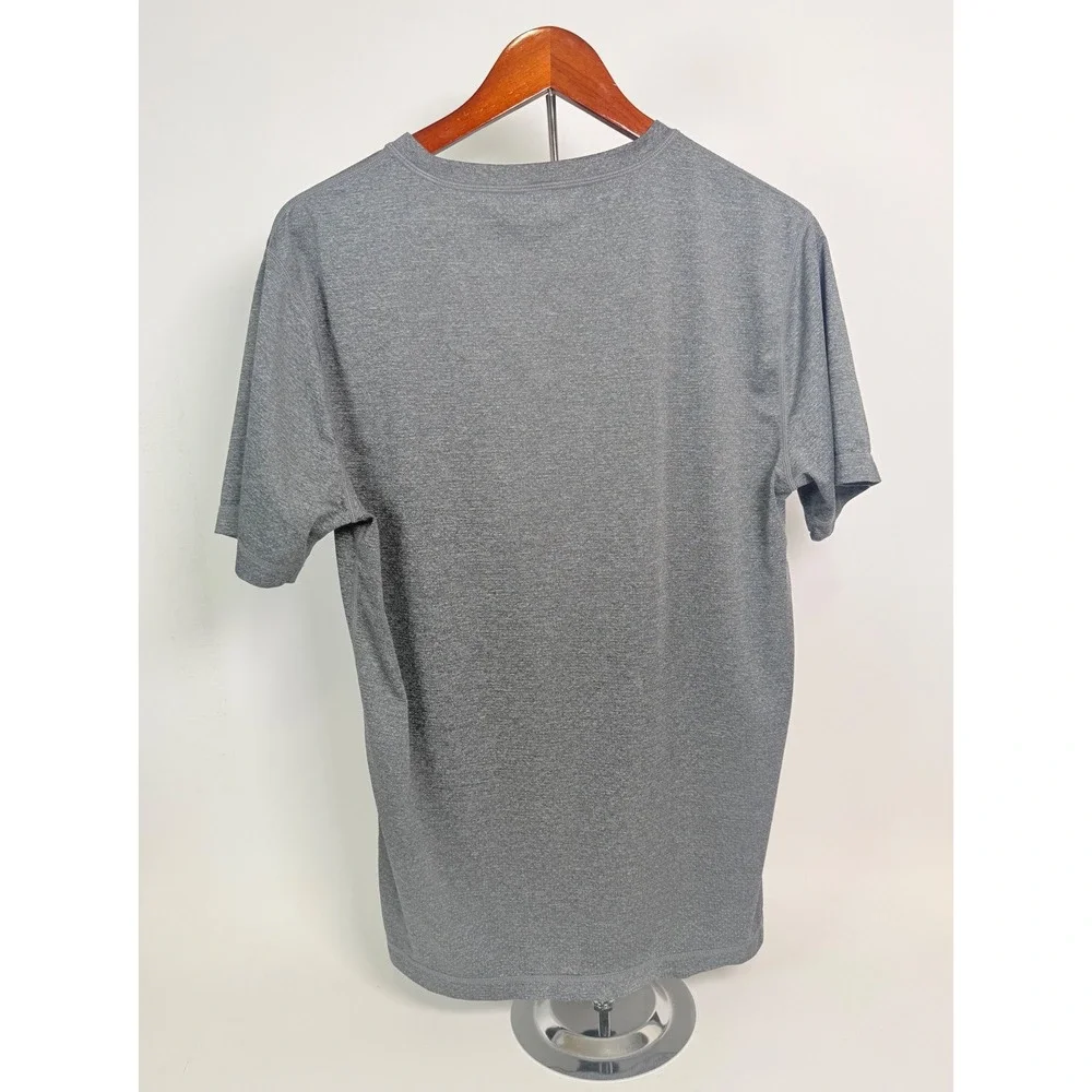 Vuori Tee Men's Medium The Rise The Shine Performance Athletic Graphic Gray